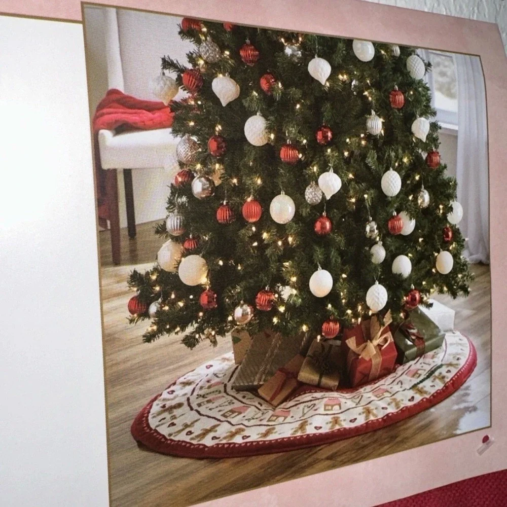 Cupcakes and Cashmere Gingerbread Man Christmas Tree Skirt 52 Inch‎ Red White
